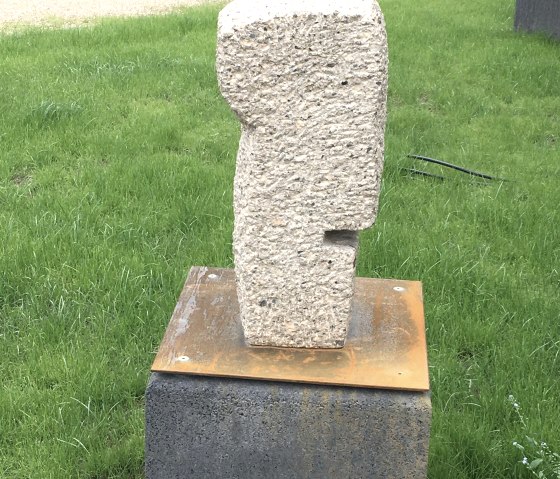 Skulptur Archetyp, © Kunststiftung Bernhard Müller-Feyen Skulptur Archetyp, © Kunststiftung Bernhard Müller-Feyen