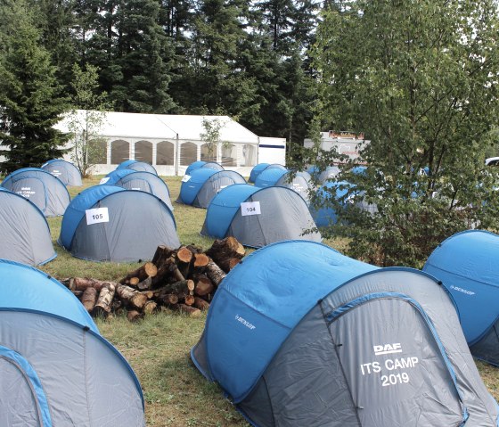 INCENTIVES MITARBEITER | Camping Lagerfeuer Event, © Camping am Nürburgring GmbH, 53520 Müllenbach INCENTIVES MITARBEITER | Camping Lagerfeuer Event, © Camping am Nürburgring GmbH, 53520 Müllenbach