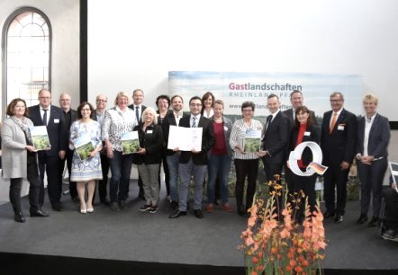 Wirtschaftsminister Dr. Volker Wissing zeichnet Betriebe der Region EIFEL aus, © Foto: Godehard Juraschek / Rheinland-Pfalz Tourismus GmbH Wirtschaftsminister Dr. Volker Wissing zeichnet Betriebe der Region EIFEL aus, © Foto: Godehard Juraschek / Rheinland-Pfalz Tourismus GmbH