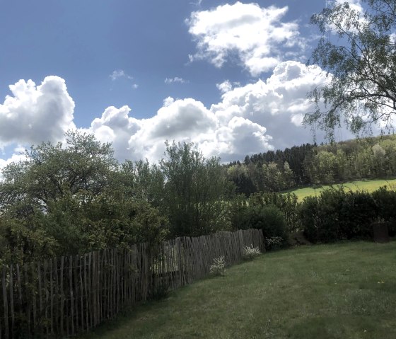 Hinter dem Haus Hinter dem Haus