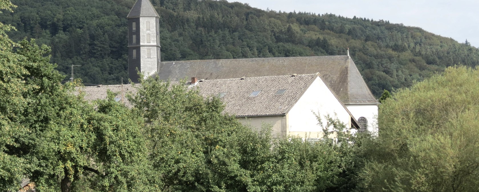 Kath.Pfarrkirche St.Maximin Antweiler, © TI Hocheifel-Nürburgring,VG Adenau Kath.Pfarrkirche St.Maximin Antweiler, © TI Hocheifel-Nürburgring,VG Adenau