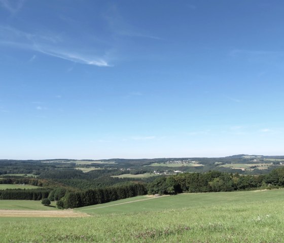 Fernsicht v.d. Kottenborner Kapelle Eifelblick, © Tourist-Information Hocheifel-Nürburgring Fernsicht v.d. Kottenborner Kapelle Eifelblick, © Tourist-Information Hocheifel-Nürburgring