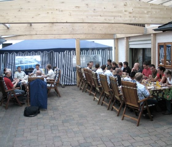 gemütlicher Abend, © Josef Hilberath gemütlicher Abend, © Josef Hilberath