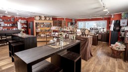 Innenbereich Dauner Kaffeerösterei, © Dauner Kaffeerösterei Innenbereich Dauner Kaffeerösterei, © Dauner Kaffeerösterei
