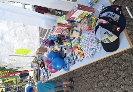 Kirmes Tombola für Kinder, © Dorfgemeinschaft Pomster,A.Hoffmann Kirmes Tombola für Kinder, © Dorfgemeinschaft Pomster,A.Hoffmann