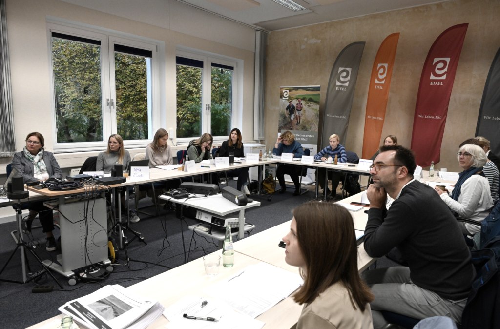 In einem informativen Tagesseminar erhielten EifelerTouristiker einen Einblick in die richtige Kostenkalkulation und Preisgestaltung bei Ferienwohnungen., © Eifel Tourismus GmbH In einem informativen Tagesseminar erhielten EifelerTouristiker einen Einblick in die richtige Kostenkalkulation und Preisgestaltung bei Ferienwohnungen., © Eifel Tourismus GmbH