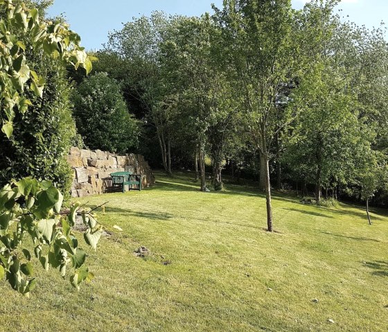 Gartenwiese Ferienwohnung EIFELWILD|Adenau, © Schäfer|Ferienwohnung EIFELWILD|Adenau Gartenwiese Ferienwohnung EIFELWILD|Adenau, © Schäfer|Ferienwohnung EIFELWILD|Adenau