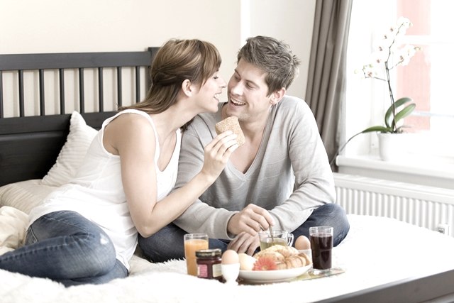 Suchen &amp; Buchen, &copy; www.fotolia