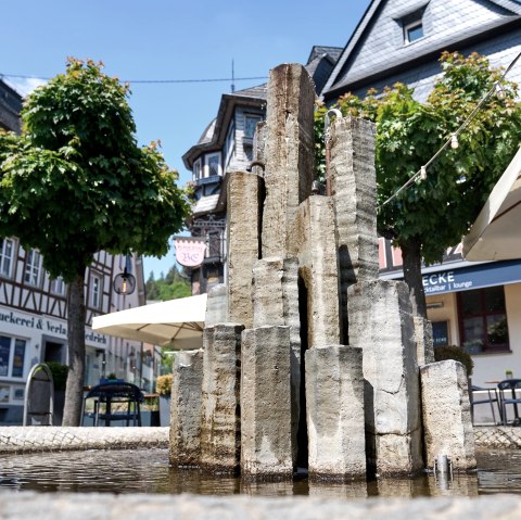 Marktbrunnen am Restaurant Blaue Ecke, © Stadt Adenau