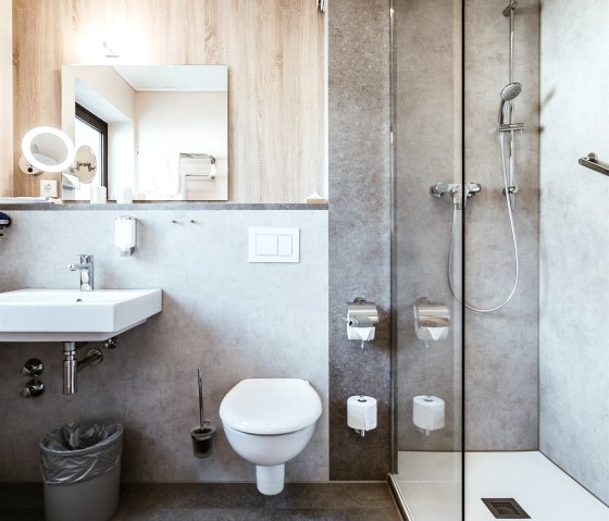 Bad Zi. mit Balkon_5, &copy; Landgasthaus Pfahl