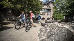 Per Rad zur Burg Blankenheim, © Eifel Tourismus GmbH, Dennis Stratmann - finanziert durch REACT-EU