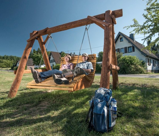 relax-on-the-swing-in-high-eight, © Kappest_VG_Adenau