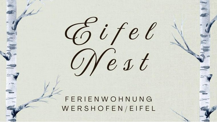 Een elegante bewegwijzering voor een vakantiehuis genaamd "Eifel West". Het ontwerp toont berkenachtige takken op een lichte achtergrond.