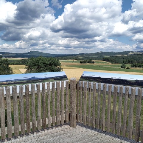 Aussichstplattform Panoramatafeln, © TI Hocheifel-Nürburgring©Siegfried Müller