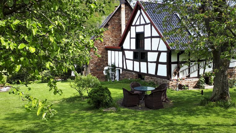 Exterior view of barrel sauna