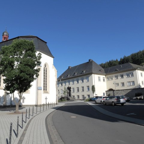 Rückseite der Pfarrkirche, © Tourist-Information Hocheifel-Nürburgring