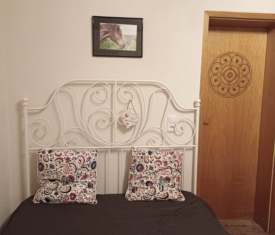 Doppelzimmer - Detailansicht, &copy; Martina Gebert