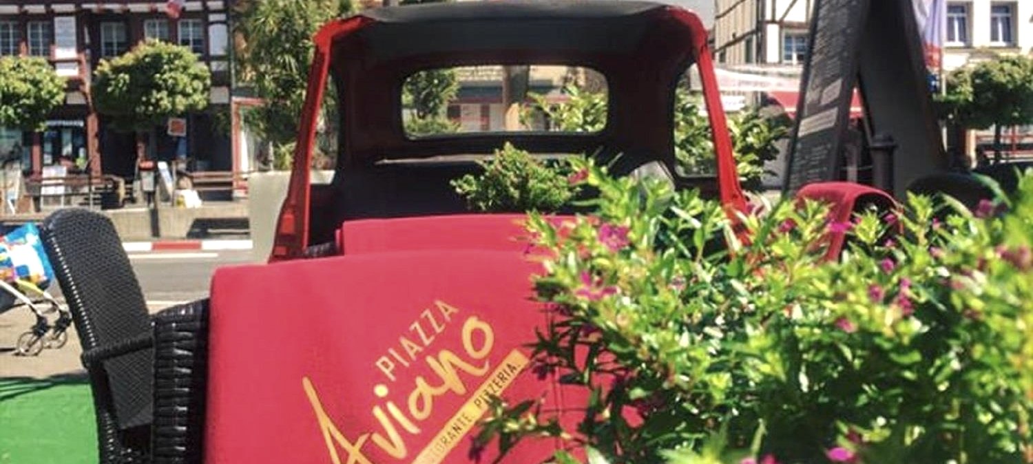 Piazza Aviano Marktplatz, &copy; Joni Kola