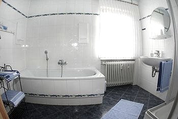 Badezimmer Beispiel.., &copy; M&ouml;seler