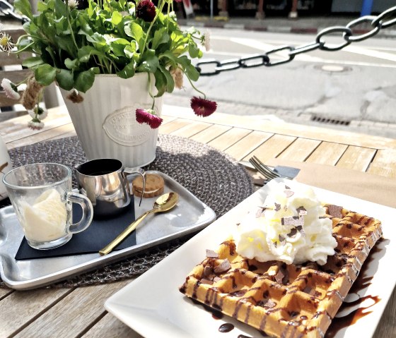 Waffel&copy;KleineAuszeit, &copy; Cafe KleineAuszeit, N.Nowakowski