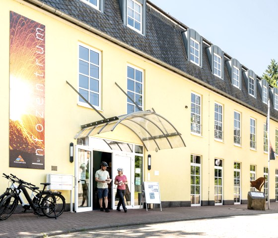 Détour par le centre d'information du parc volcanique de Rauschermühle sur la piste cyclable du parc volcanique, © Eifel Tourismus GmbH, Dominik Ketz