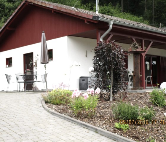 Zuweg Ferienhaus Am Ahrsteig, &copy; J.Neubusch