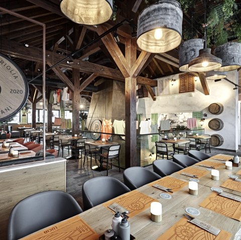 LUCIA GruppenTisch, &copy; Lindner Hotels