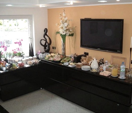 Buffet, &copy; Retterath