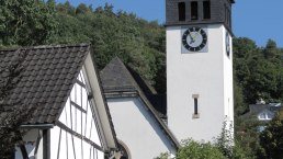 Turm der Erlöserkirche in Adenau, © Tourist-Information Hocheifel-Nürburgring