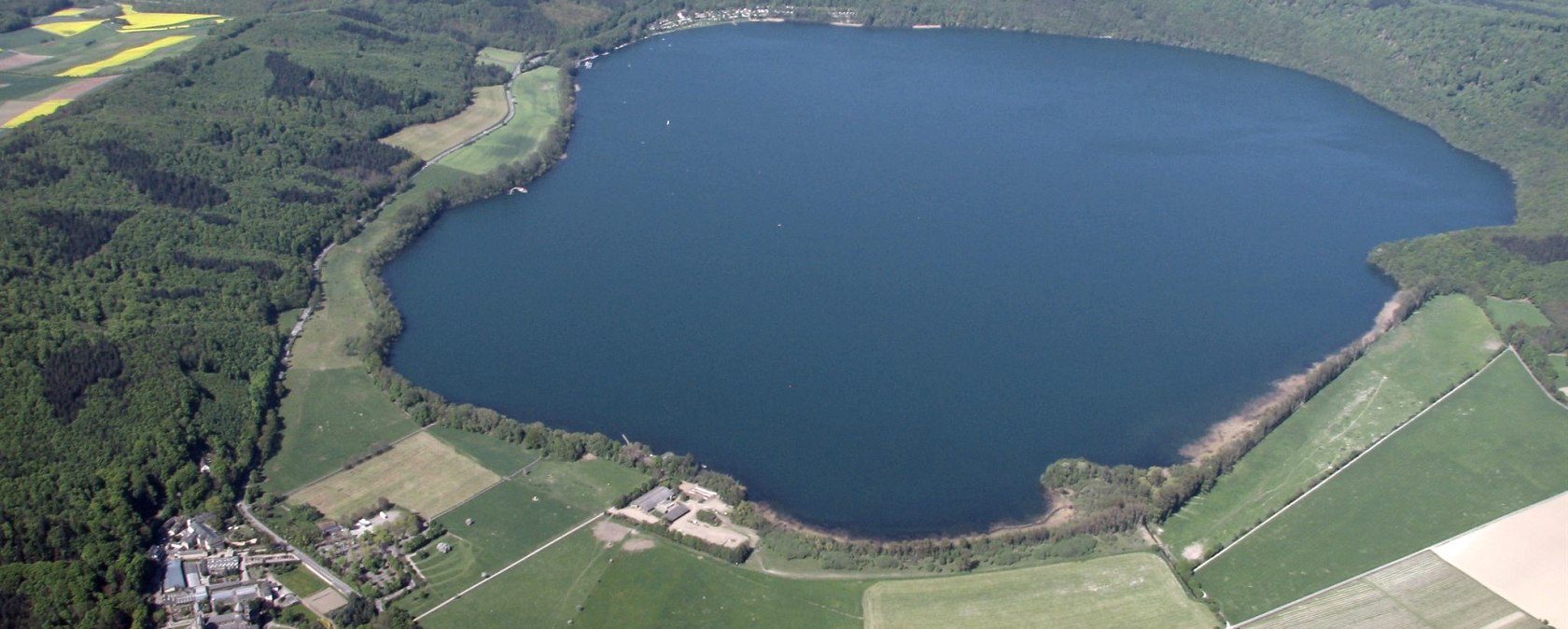 Laacher See, &copy; W. M&uuml;ller