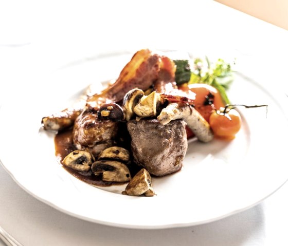 Grillteller Nordschleife, &copy; Hotel Rieder