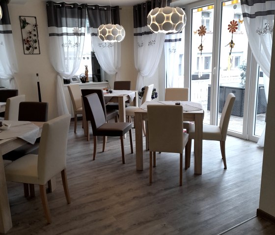 Caf&eacute; mit Panoramafenster