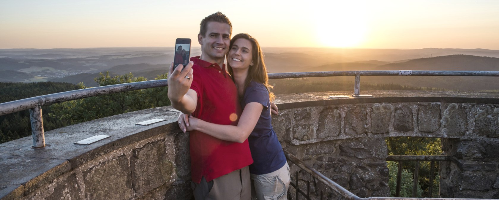 Sonnenuntergang in der Eifel an der Hohen Acht am N&uuml;rburgring, &copy; Kappest