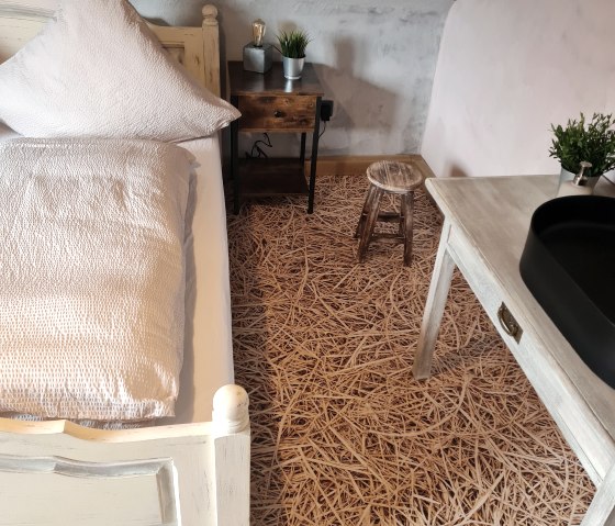 Schlafzimmer "Stall", &copy; Hoffmann, Western Cottage Hocheifel