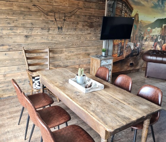 Esstisch, &copy; Hoffmann, Western Cottage Hocheifel