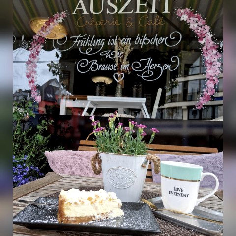 Kuchengedeck&copy;CafeKleineAuszeit, &copy; Cafe KleineAuszeit, N.Nowakowski