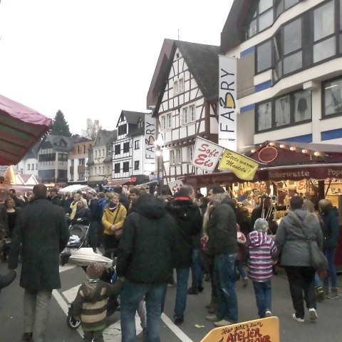 Marktbesucher, © Rita Kaiser