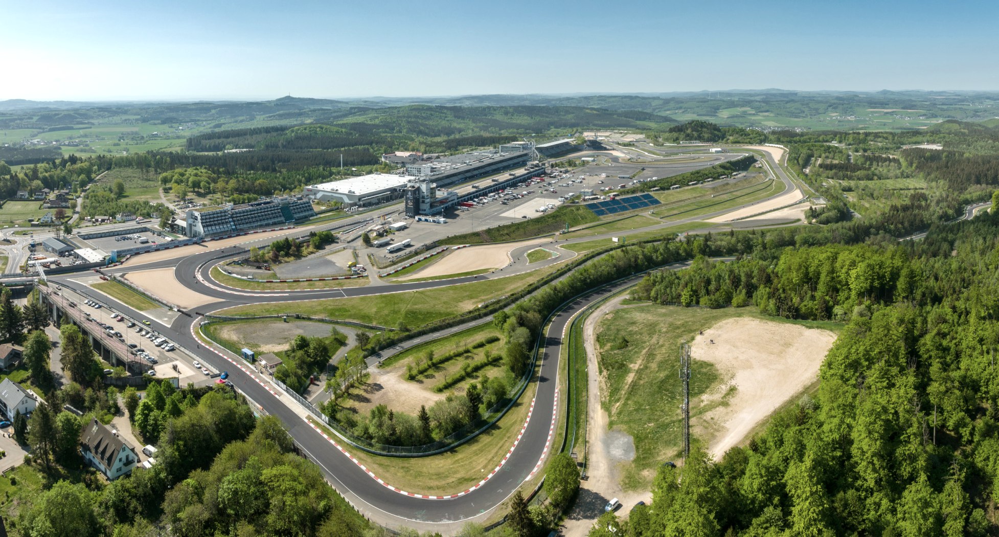 Blick auf die Rennstrecke Nürburgring in der Eifel , © Eifeltourismus GmbH,Dominik Ketz