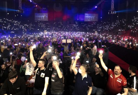 Fans bei Darts am Ring, © Nürburgring1927 GmbH & Co. KG (DE)