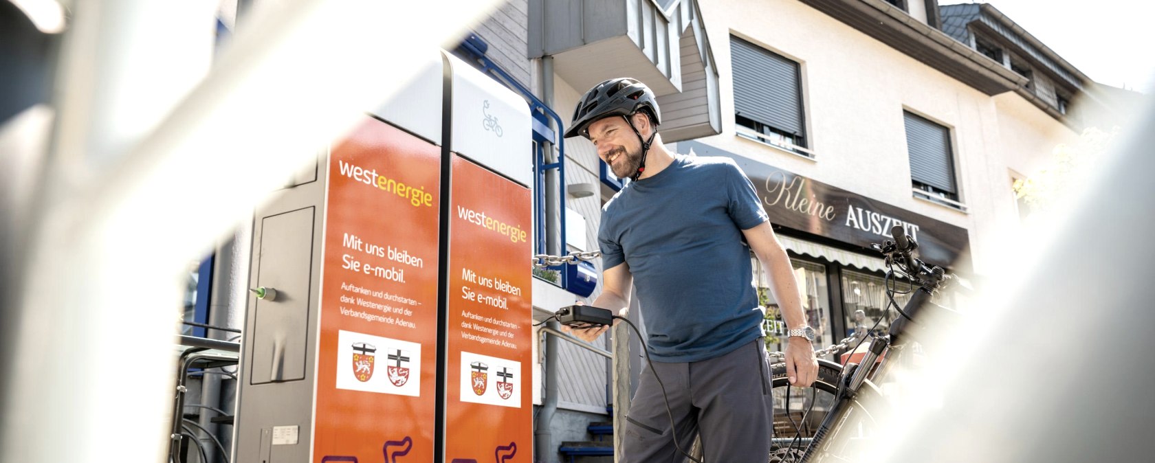 E-Bike Ladestation am Markt in Adenau, © Eifel Tourismus GmbH, Dominik Ketz
