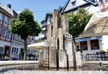 Der Brunnen auf dem Marktplatz in Adenau 