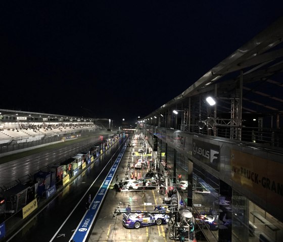 Blick GrandPrixStrecke_bei Nacht, &copy; TI Hocheifel-N&uuml;rburgring, S.Schulte