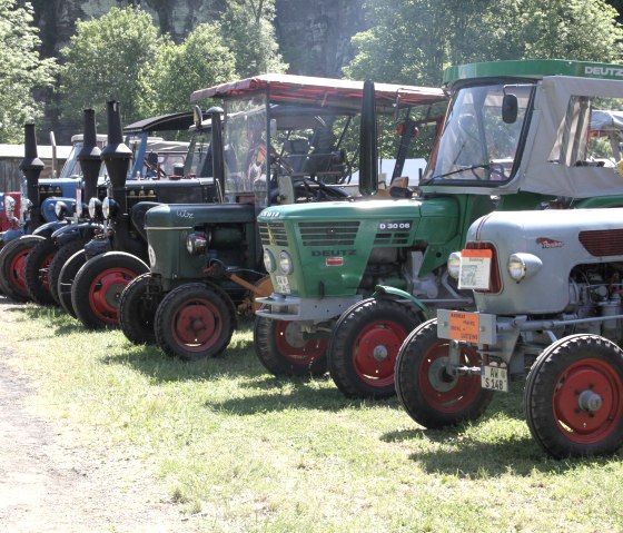 Traktoren in Schuld, &copy; Traktorclub Schuld/Ahr