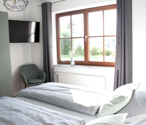 Schlafzimmer|Ferienwohnung EIFLEWILD|, &copy; Sch&auml;fer|Ferienwohnung EIFELWILD|Adenau