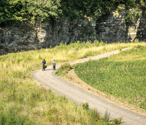 Abstecher vom Ahr-Radweg zum Pr&uuml;mer Tor, &copy; Eifel Tourismus GmbH, D. Ketz