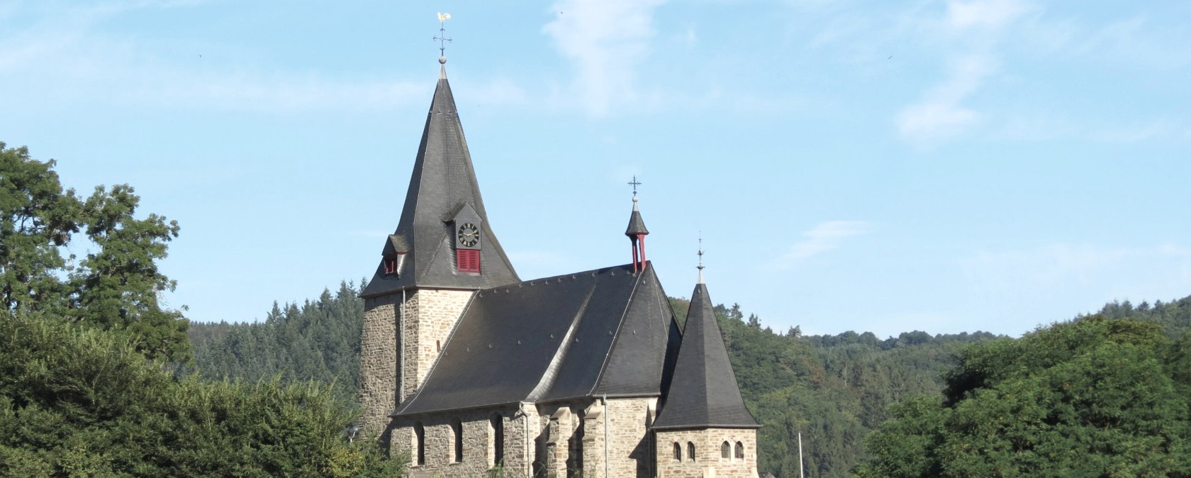 Kirche in D&uuml;mpelfeld, &copy; TI Hocheifel-N&uuml;rburgring, VG Adenau