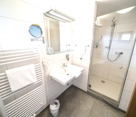 Badezimmer Einzelzimmer Superior, &copy; Hotel Rieder
