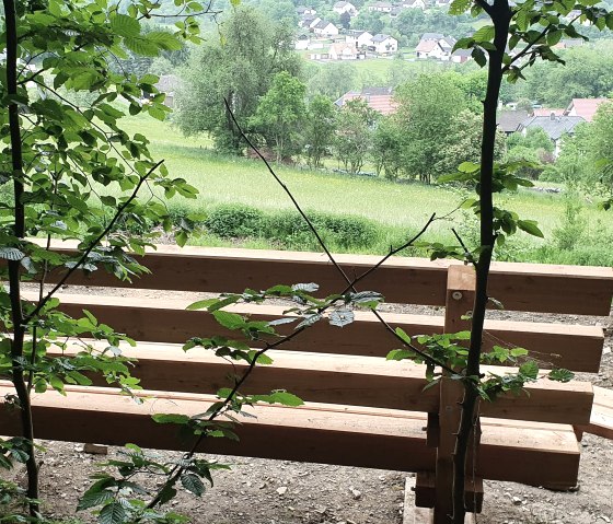 XXL-Bank oberhalb von M&uuml;sch, &copy; Tourist-Information Hocheifel-N&uuml;rburgring, Bernd Backes