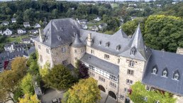 Luftbild der Burg Blankenheim, &copy; Nordeifel Tourismus GmbH & Jugendherberge Burg Blankenheim#