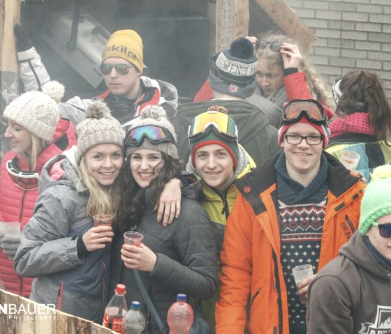 Stimmung beim Karnevalszug, &copy; SVENBAUERPhotography